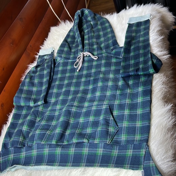 Frank & Eileen Tee Lab pullover hoodie. Length 21” Armpit to Armpit 21.5” Size M - Picture 9 of 12